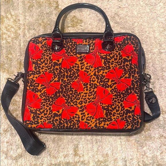 Betsey Johnson Betseyville Leopard Print Red Bow Laptop Bag - Picture 1 of 8